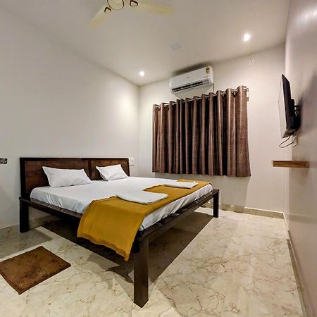 Hotel Madhusudan Executive Колхапур Экстерьер фото